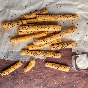 Sesame Seed Cheese Crackers